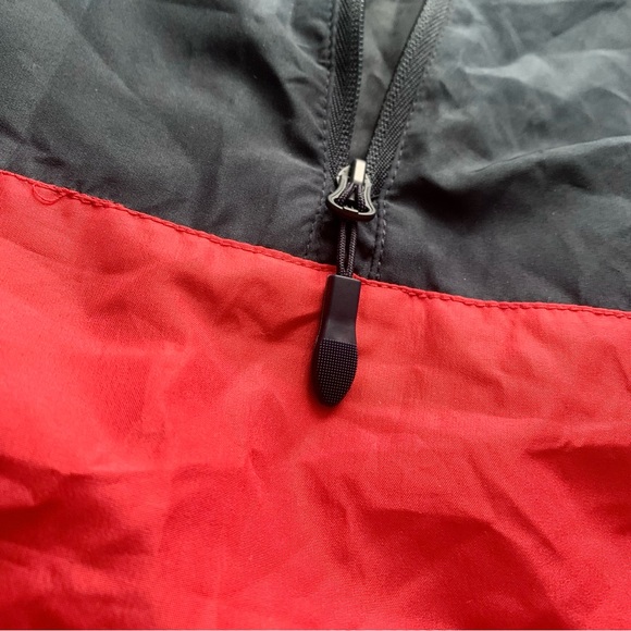 Men’s Red and Blue Windbreaker with pouch Sz L NWOT - Picture 3 of 4